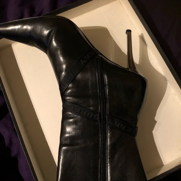 Burberry  black boots - Picture 6 of 8